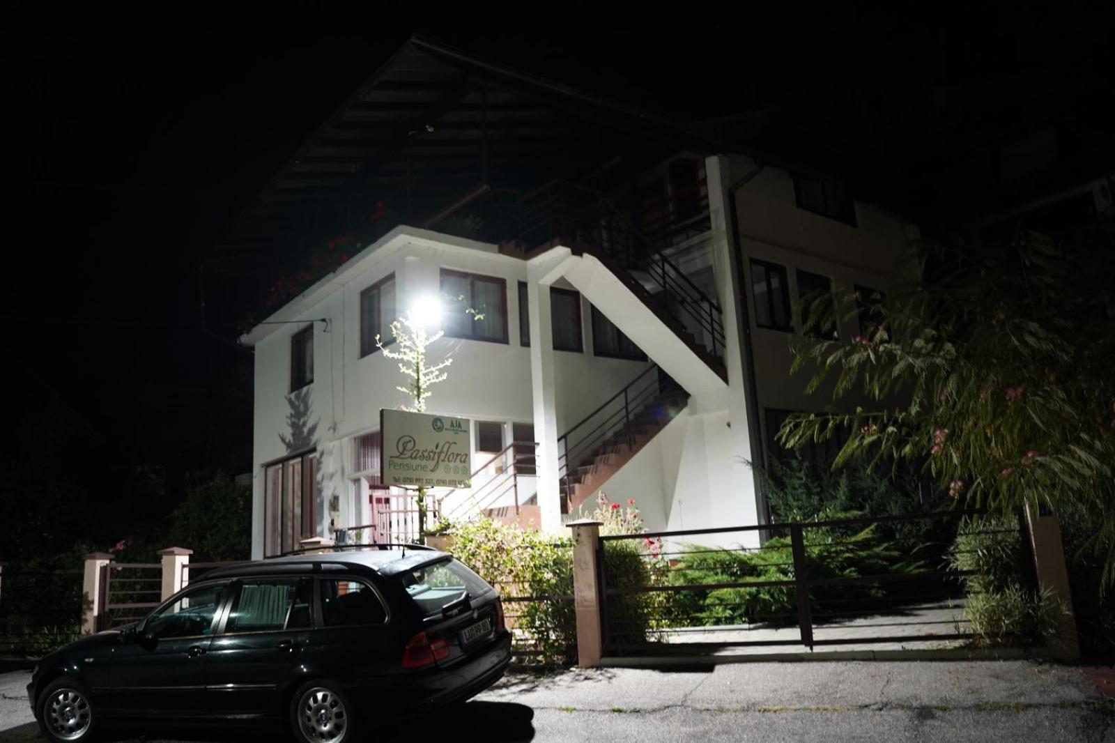 Passiflora Hotel Voineasa Exterior photo